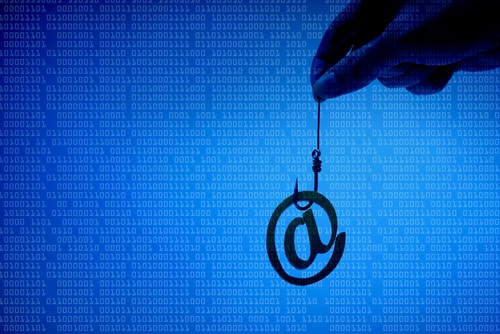 Hackers Compromise the Twitter Account of GateIO to Promote a Phishing Scam