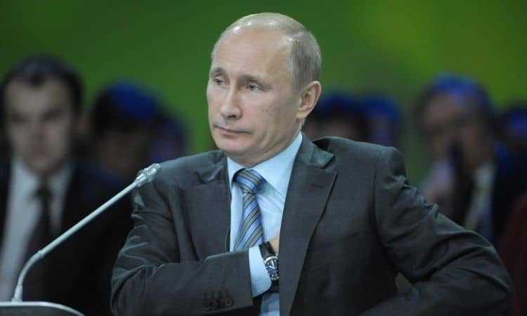 Vladimir Putin Slams Western Monetary Policy, Predicts Global Shift to Commodity Reserves