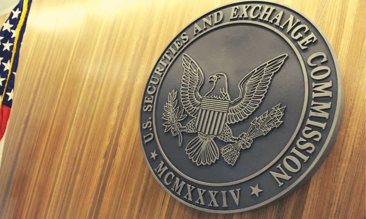 SEC tính phí 5 người quảng bá BitConnect Crypto Ponzi