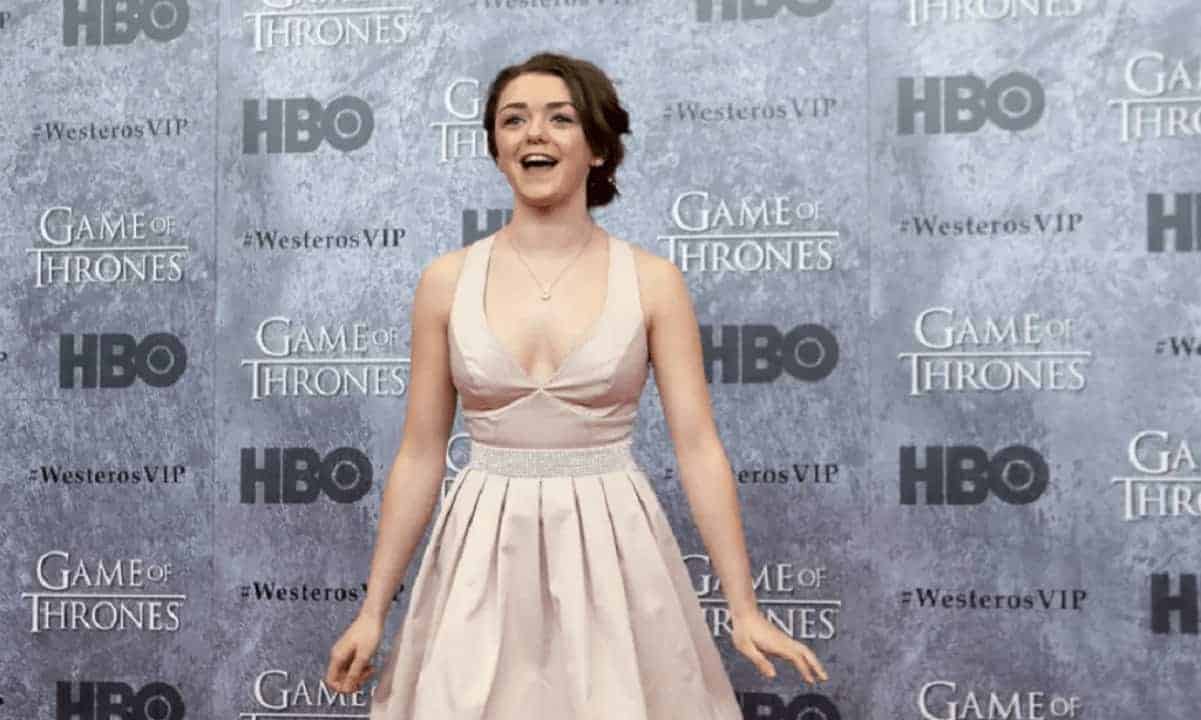 game-of-thrones-maisie-williams-wonders-if-she-should-long-bitcoin-elon-musk-responds