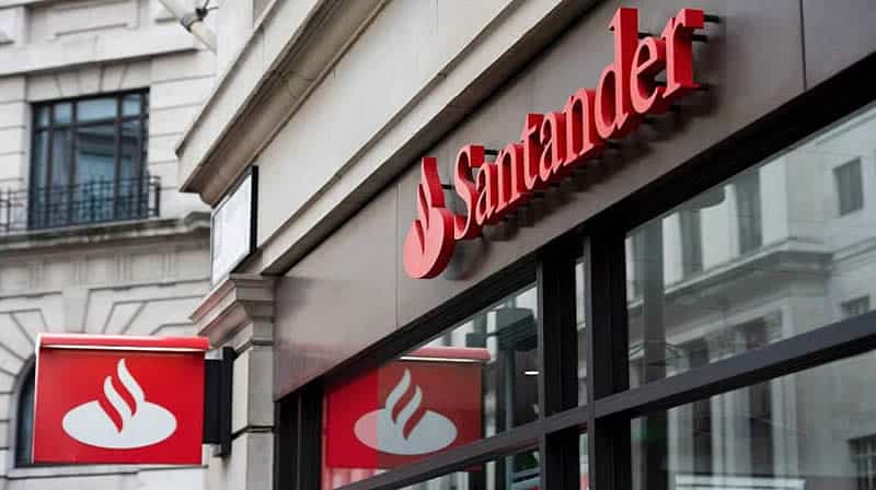 Santander Launches Loans Backed by Tokenized Wheat and Corn