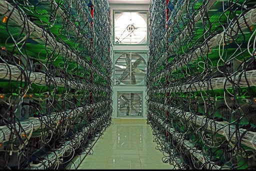 How Crypto Miners Are Diversifying Into AI, According to JP Morgan