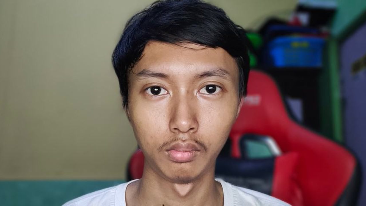 Indonesian Boy Ghozali Makes Bank Selling a Thousand Selfies as NFTs on  OpenSea