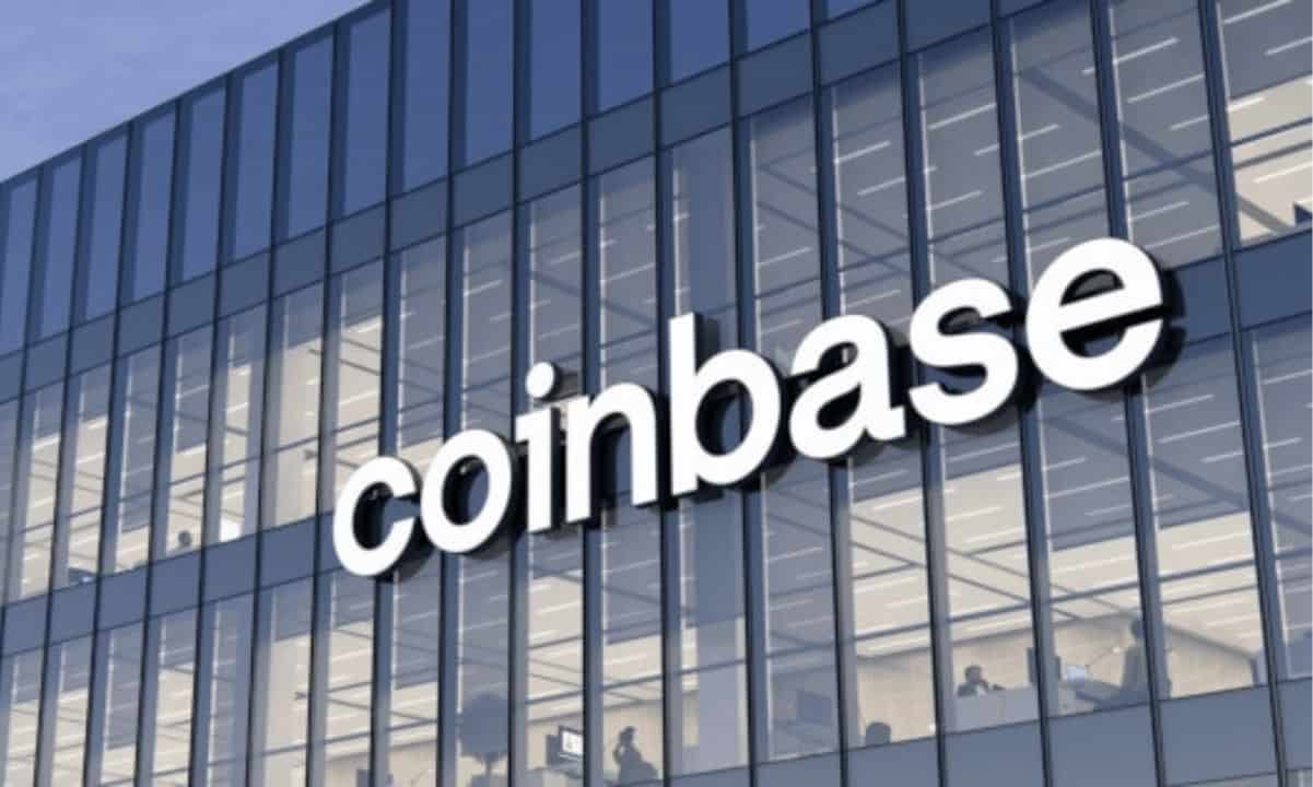 Top Coinbase Officials Jointly Sold Over $1 Billion Worth of COIN Stock