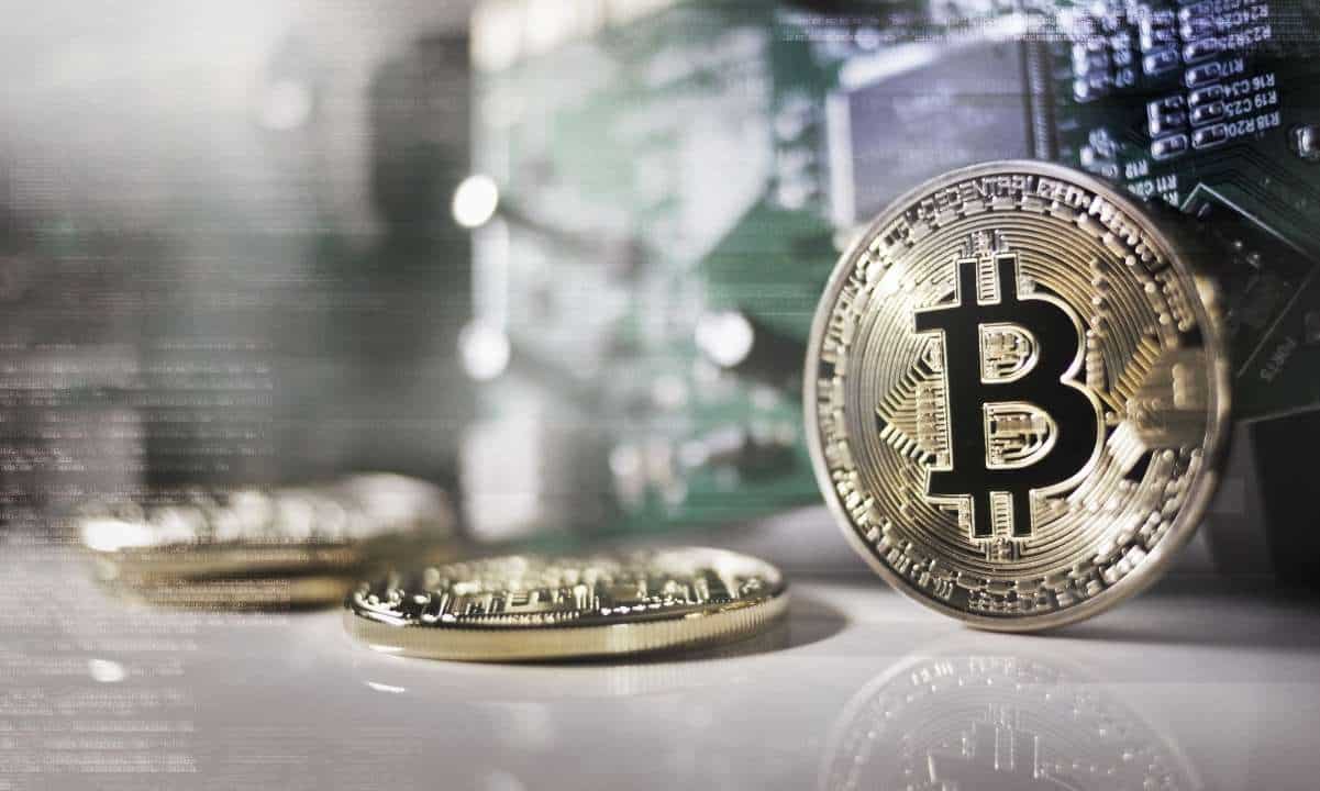 Bitcoin vole la vedette avec 98 % des entrées hebdomadaires, Solana est à la traîne : CoinShares - La Crypto Monnaie