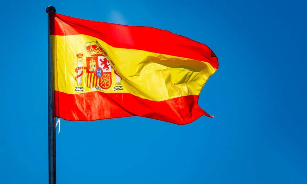 Reveals Spanish Financial institution Allocates 2% to Aptos Staking ETP: Bitwise