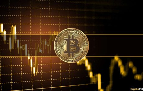 Bitcoin’s Correlation With Stocks Nears Yearly Low